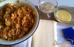 Смешиваем филе и овощи, даем постоять полчаса, чтобы рыба впитала сок овощей и стала более нежная