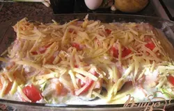 Посыпаем сыром.