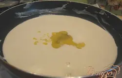 И желток.