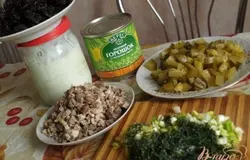 Продукты которые понадобятся для салата.