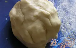 замесить мягкое тесто, как пластилин.