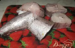 Режем на порционные куски.