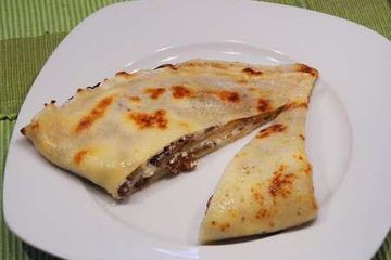 фото рецепта Блинчики с начинкой из творога и изюма