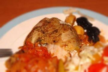 фото рецепта Курица запеченная с яблоками и черносливом