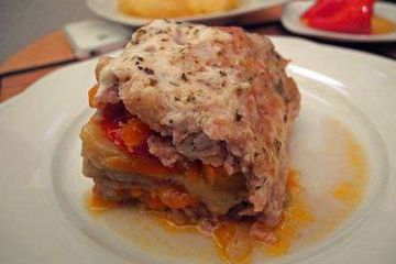 фото рецепта Мясной рулет с баклажанами и моцареллой