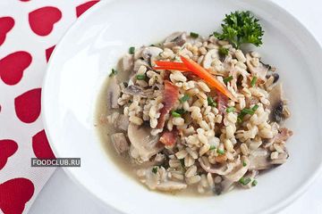 фото рецепта Перловая каша с грибами и беконом