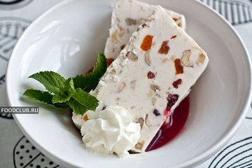 фото рецепта Семифредо с орехами и фруктами