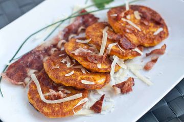 фото рецепта Несладкие оладьи из тыквы с сыром
