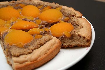 фото рецепта Ореховый пирог с абрикосами