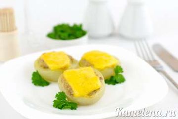 фото рецепта Запеченный лук с мясной начинкой
