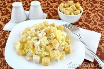 фото рецепта Куриный салат с ананасами