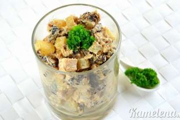 фото рецепта Пикантный салат из куриного филе