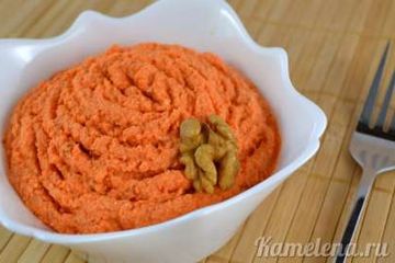 фото рецепта Салат из моркови с грецкими орехами
