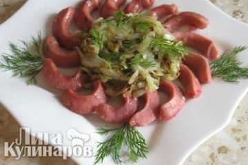 фото рецепта Cосиски с жареной капустой