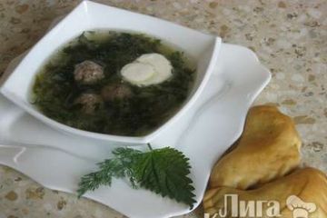 фото рецепта Щи с крапивой и щавелем