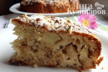 фото рецепта Медово-яблочный пирог с орехами