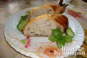 фото рецепта Фаршированная скумбрия, запеченная в слоеном тесте