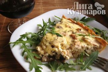 фото рецепта Пирог с курицей, грибами и сыром