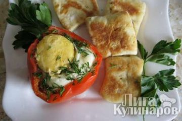 фото рецепта Яичница в перце с мясом и жареными укропниками