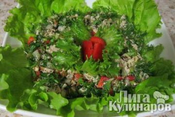 фото рецепта Салат с курицей и маком Полянка