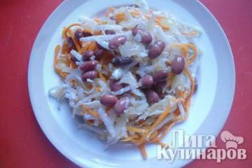 фото рецепта Салат из редьки и фасоли