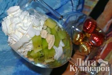фото рецепта Десерт из киви с зефиром