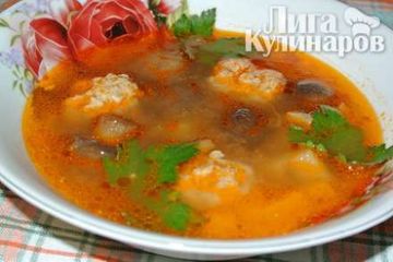 фото рецепта Суп с фрикадельками и шампиньонами
