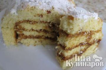 фото рецепта Быстрый бисквитный рулет к чаю