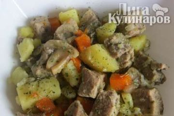 фото рецепта Жаркое из свинины с картофелем  по-домашнему