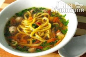 фото рецепта Китайский куриный суп с лапшой