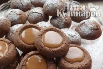 фото рецепта Шоколадное печенье с конфетами Коровка