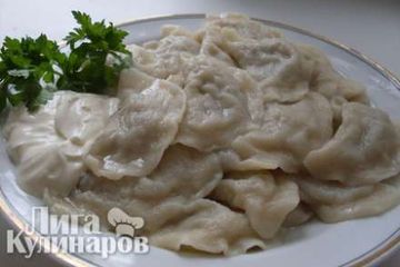 фото рецепта Вареники с картошкой и салом