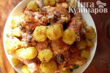 фото рецепта Картошка с куриными ножками запеченные