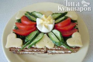 фото рецепта Закусочный торт с консервированной скумбрией