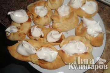 фото рецепта Пирожные слоеные из фруктов