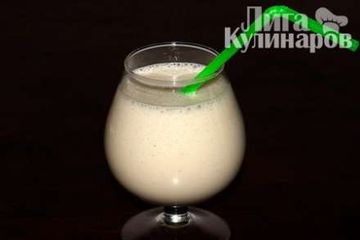 фото рецепта Банановый молочный коктейль