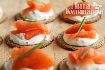 фото рецепта Французские канапе с семгой