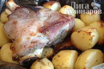 фото рецепта Свинина с картофелем в рукаве