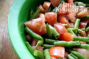 фото рецепта Салат из помидоров и стручковой фасоли