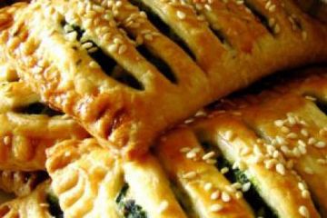 фото рецепта Пирожки со шпинатом и яйцами