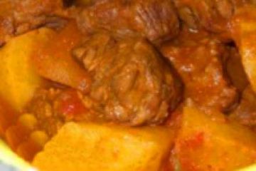 фото рецепта Гуляш из курицы с подливкой