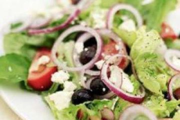 фото рецепта Салат греческий с курицей