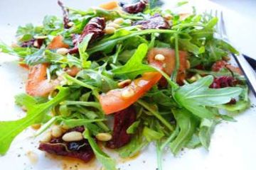 фото рецепта Салат с рукколой и помидорами