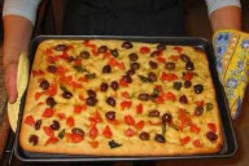 фото рецепта Фокачча с розмарином и фокачча с оливками и томатами