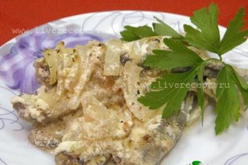 фото рецепта Мойва жареная с луком и сметаной