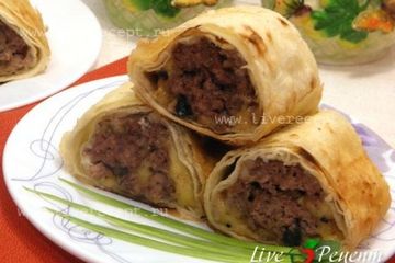 фото рецепта Мясной рулет из лаваша с грибами и сыром