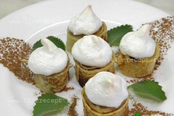 фото рецепта Блинчики с яблоками под безе