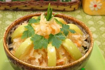 фото рецепта Капуста квашеная с яблоками