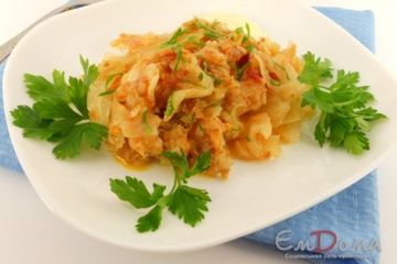 фото рецепта Капуста тушеная с рисом и фаршем