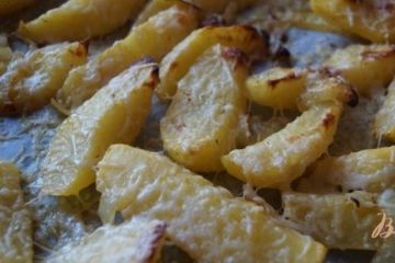 фото рецепта Картофель с луком и сыром в духовке